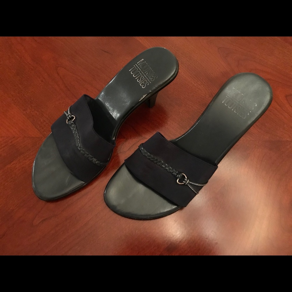 Mootsies Tootsies Navy Sandals. Size 7.